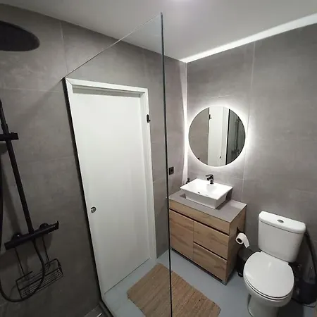 Casa Da Guidinha - 1930s W/ Private Backyard * Recarei