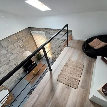 Casa Da Guidinha - 1930s W/ Private Backyard * Recarei