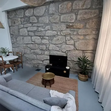 Holiday home Casa Da Guidinha - 1930s W/ Private Backyard